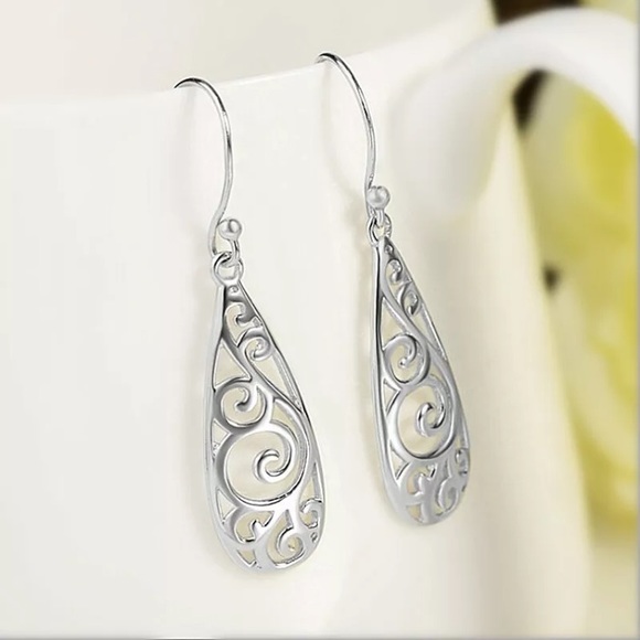 Jewelry - Colleen Filigree Silver Drop Earrings